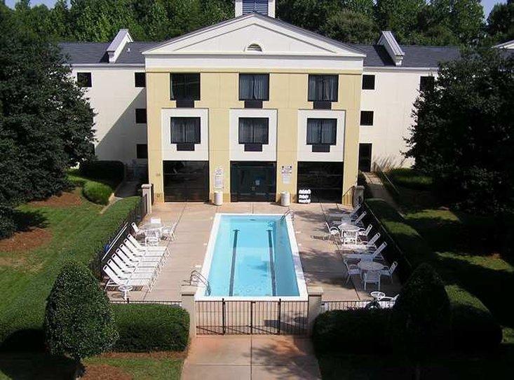 Hotel Doubletree By Hilton Charlotte Airport Exterior foto